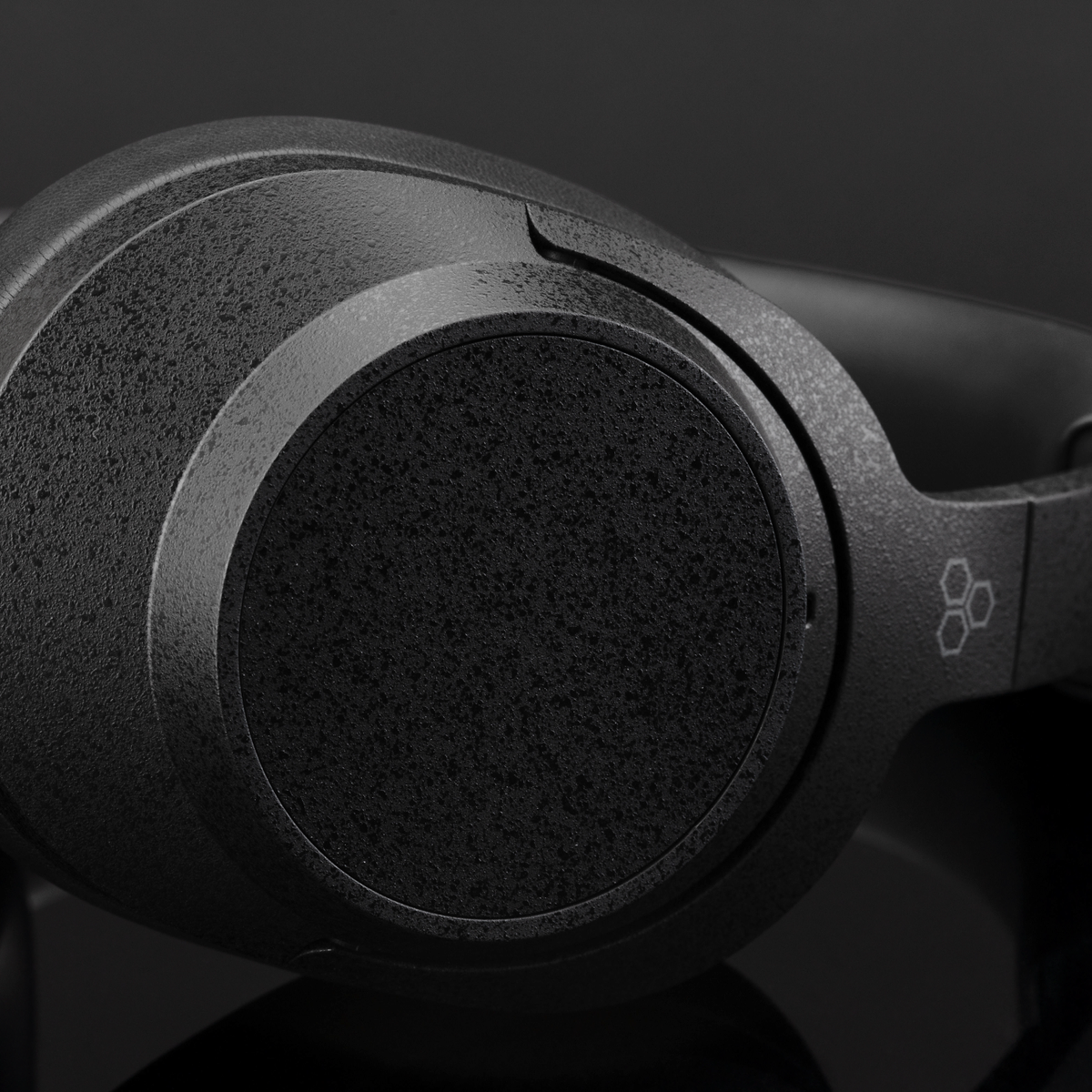 Final Audio UX5000 Closed-Back Headphones | Audio46